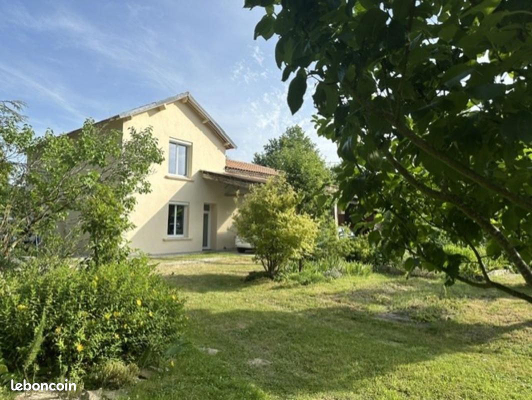 Maison 8 pièces 212 m² (image 1)