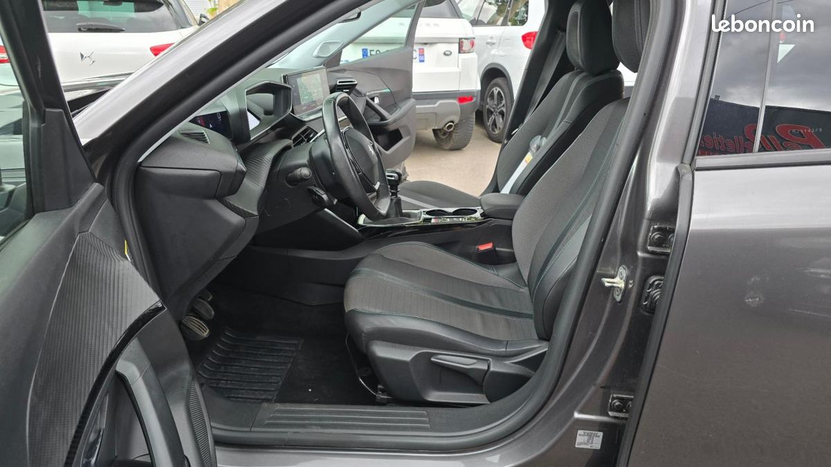 Peugeot 2008 Allure Pack (image 31)