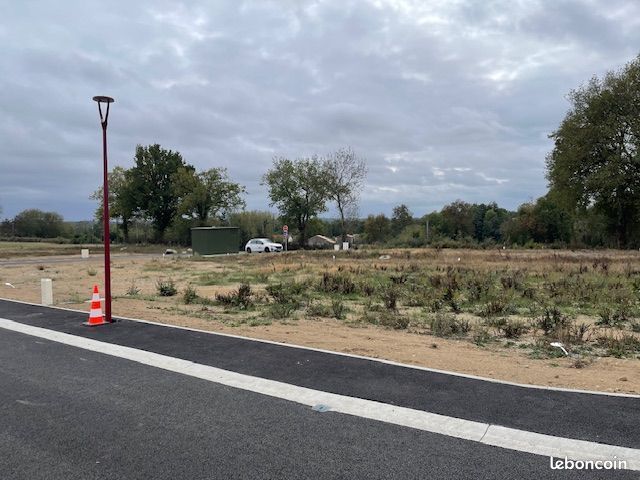 Terrain 471 m² · à Chanteloup · 16 956 €