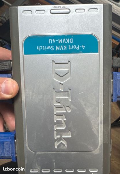 D-Link DKVM-4U – Switch KVM 4 ports USB/VGA (image 1)