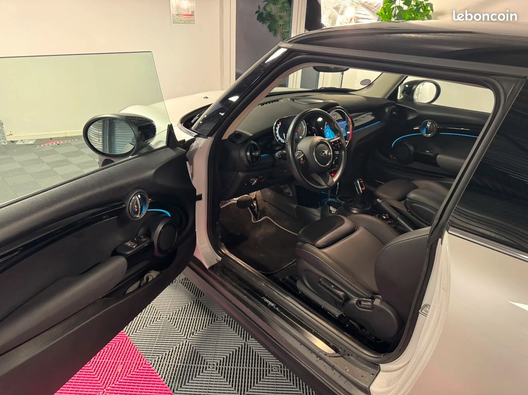 MINI HATCH 3 PORTES F56 LCI II Cooper 136 ch BVA7 Edition Camden (image 7)