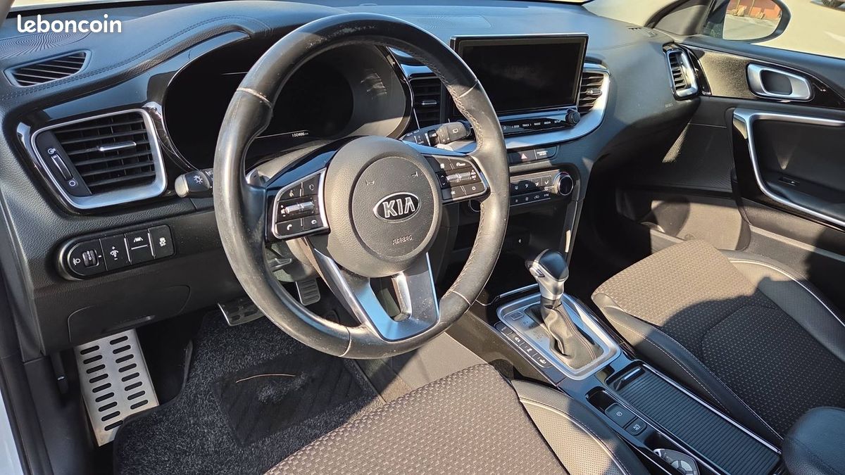 Kia Xceed 1.6 T-GDi 204 DCT7 Launch Edition (image 8)