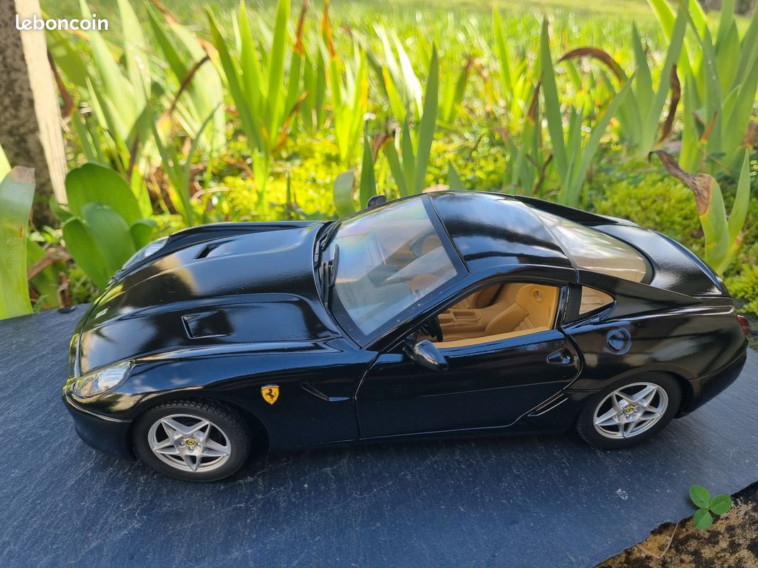 Hot Wheels Ferrari 599 GTB 1/18 - Sans Boîte - Occasion B3