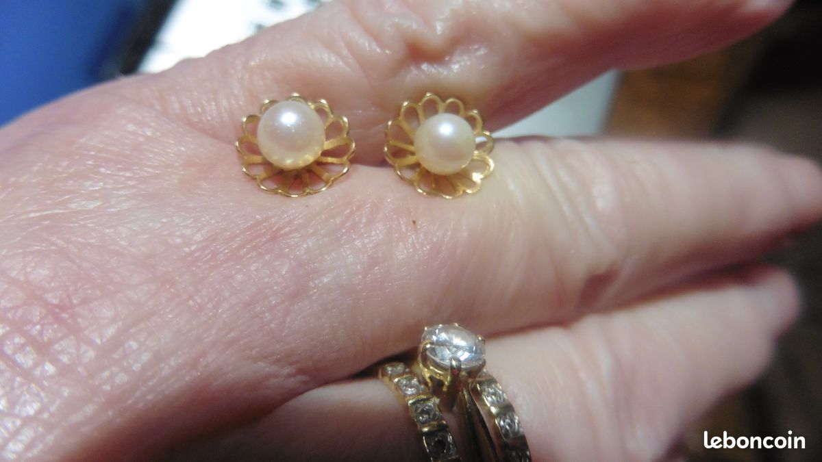Paire De Boucles D'Oreilles En Or 18 Carats Avec Perles Anciennes - Occasion