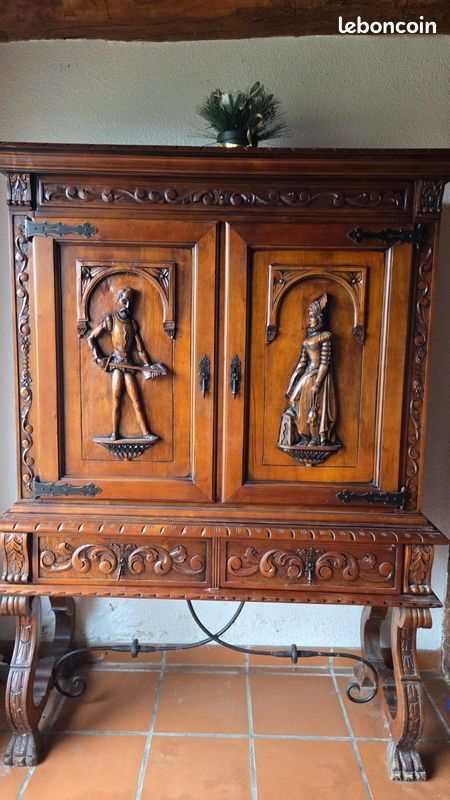 Buffet style renaissance espagnol