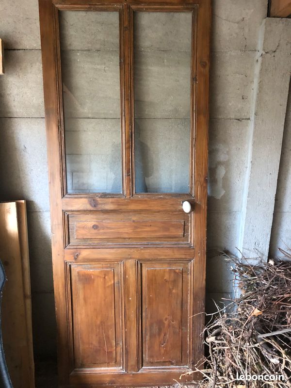 Porte en bois (image 1)