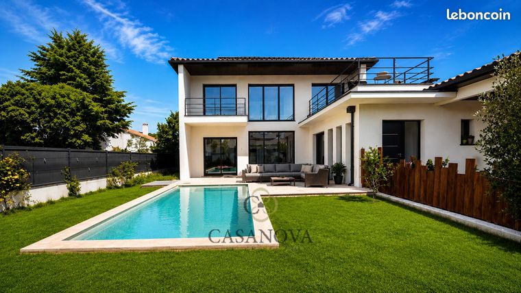 Villa 4 pièces 160 m²