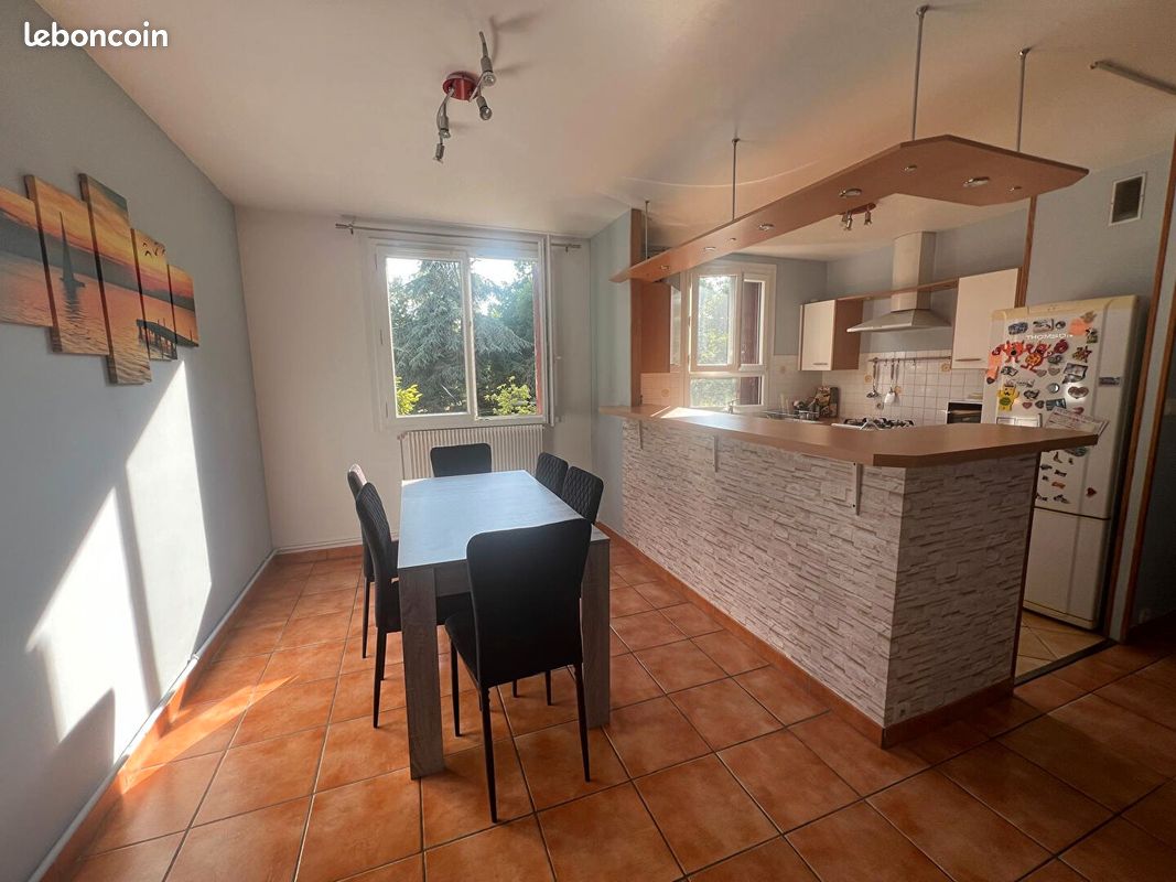 Appartement a louer sainte-genevieve-des-bois - 4 pièce(s) - 65 m2 - Surfyn