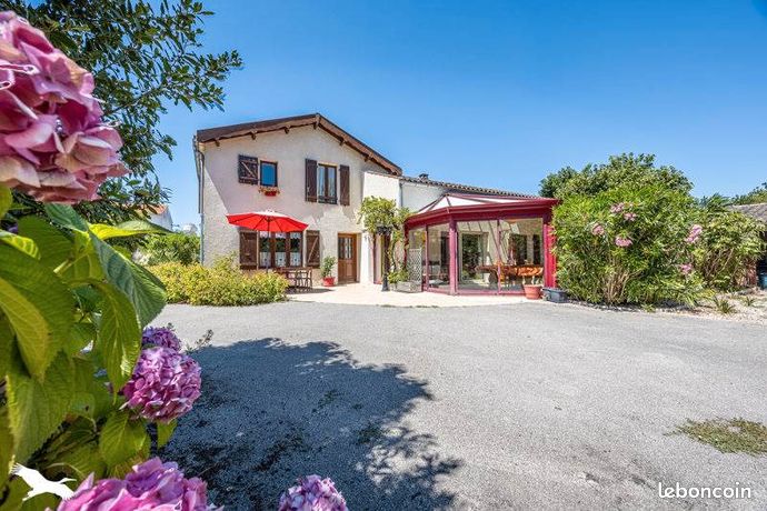 Maison 7 pièces 200 m²