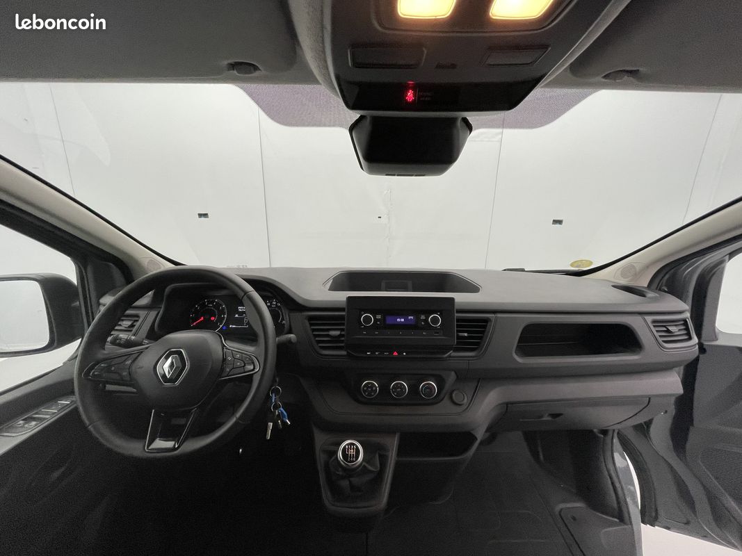 Renault trafic fgn l1h1 2800 kg blue dci 110 confort (image 10)