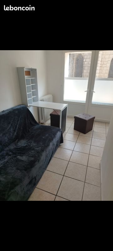 Appartement 1 pièce 14 m² · à Saint-Étienne · 14 m² · 330 €