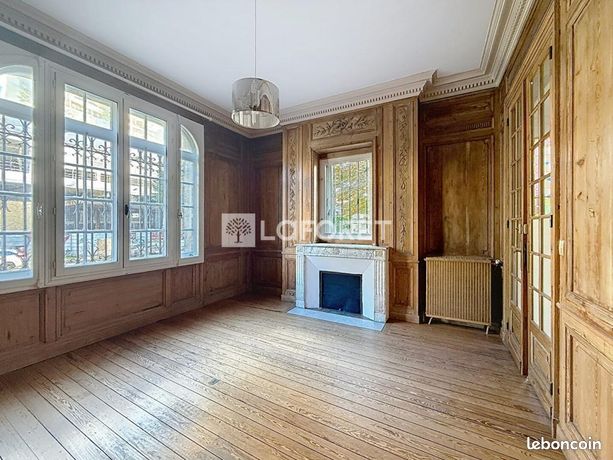 Maison 8 pièces 244 m² — 8