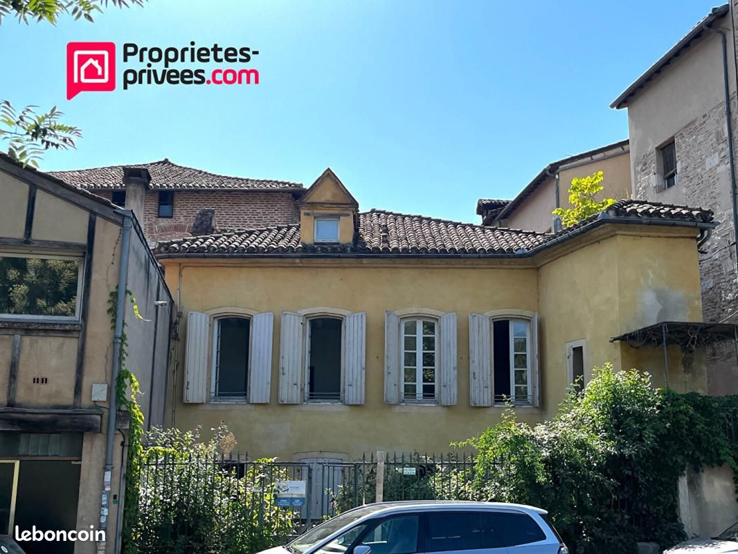 Maison 12 pièces 260 m² · à Cahors · 260 m² · 180 000 €