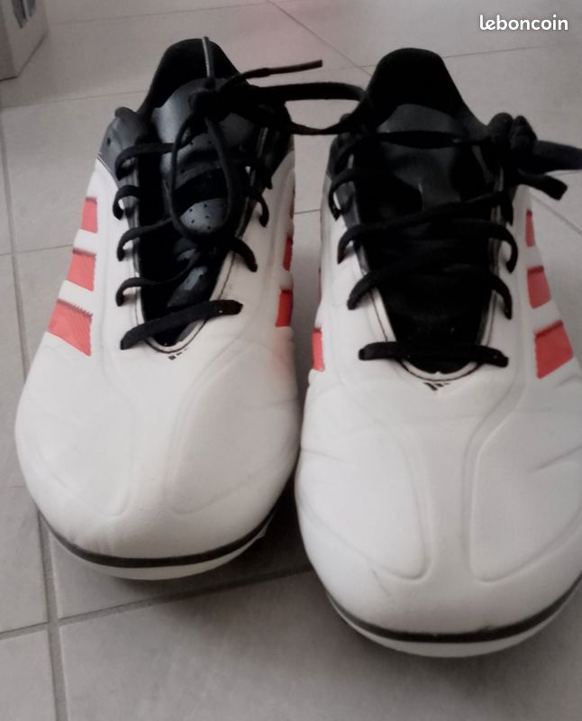 Chaussure de foot crampons adidas 46 (image 3)