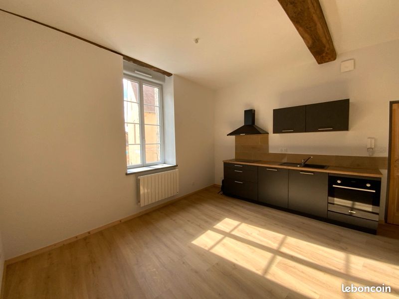 Appartement 2 pièces 61 m² · à Saint-Gengoux-le-National · 61 m² · 540 €