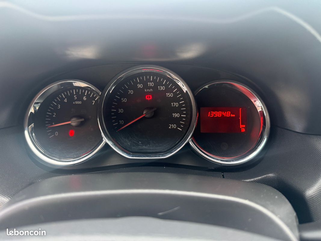 Dacia duster prestige phase 2 1.2i - 16v turbo tce 125cv 4x2 2015 (image 11)