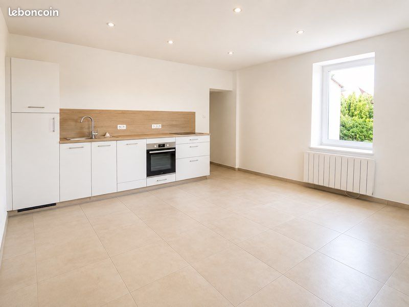 Appartement 2 pièces 70 m² · à Val-d'Usiers · 70 m² · 800 €