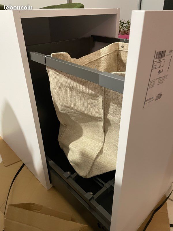 Caisson de cuisine 45 avec range bouteille et niche à pain (image 1)