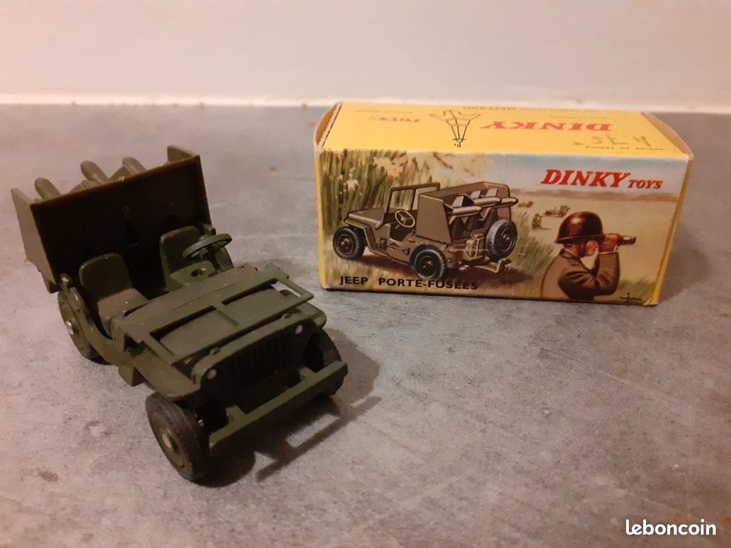 DINKY TOYS GB. Tracteur d'artillerie . Ref: 697. + Boite