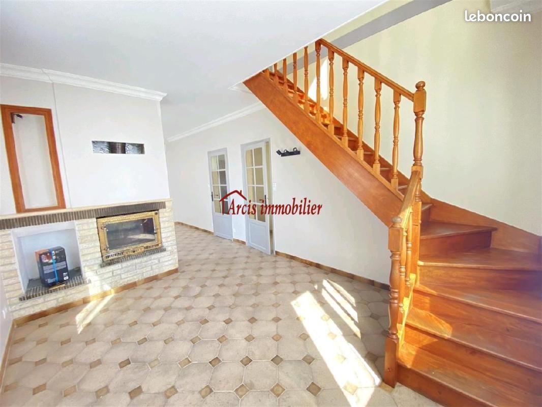 Appartement 6 pièces 98 m² · à Arcis-sur-Aube · 98 m² · 775 €