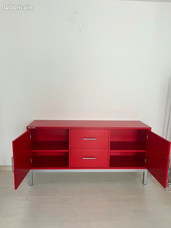 Meuble rouge (image 3)