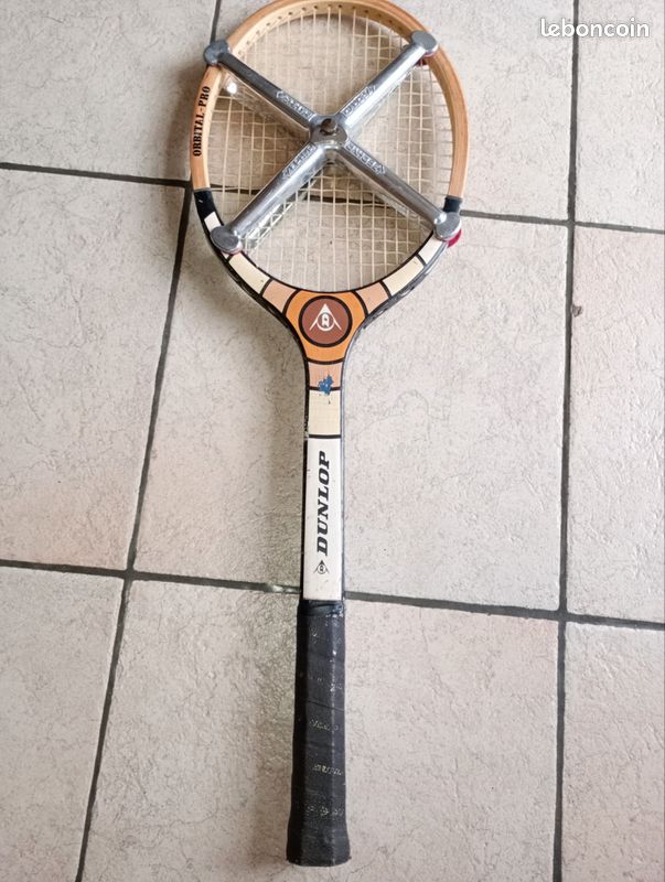 Raquette de tennis vintage (image 1)