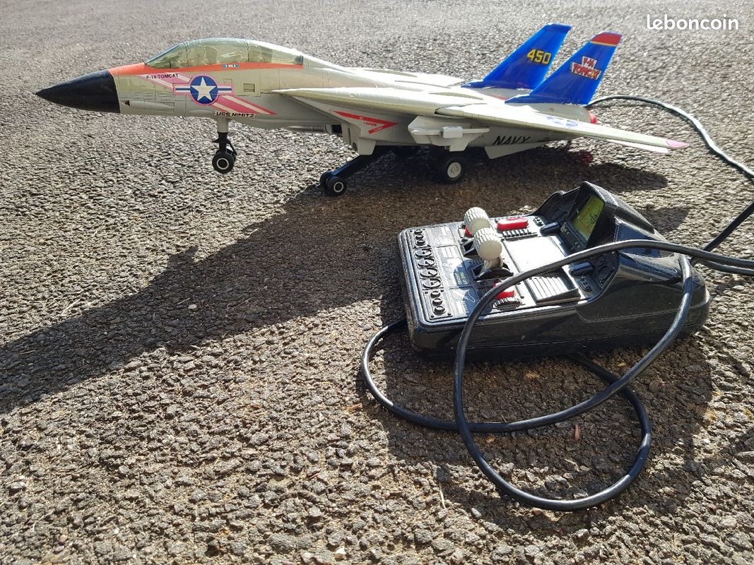 Avion télécommandé (image 1)