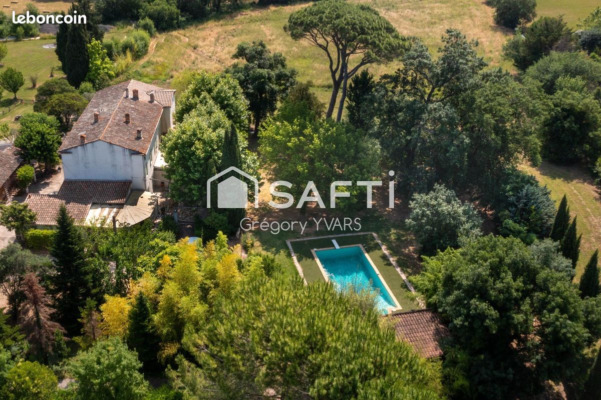 Maison 20 pièces 310 m² · à Le Luc · 310 m² · 649 000 €