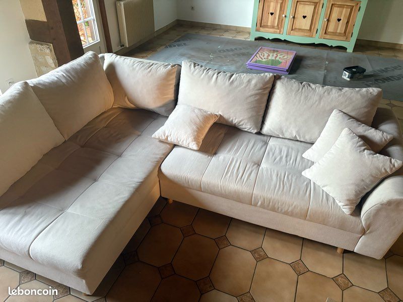 Canapé beige (image 1)