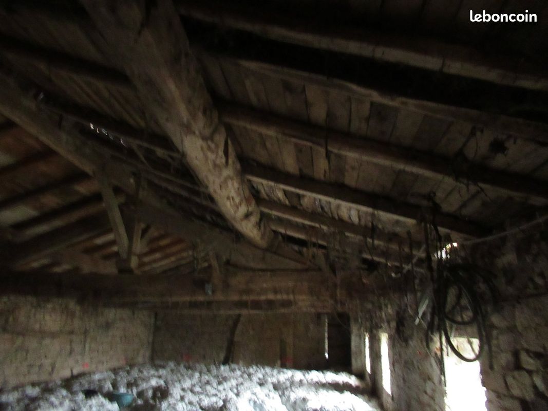 Maison 6 pièces 120 m² - Lezay 79120 (image principale 12)