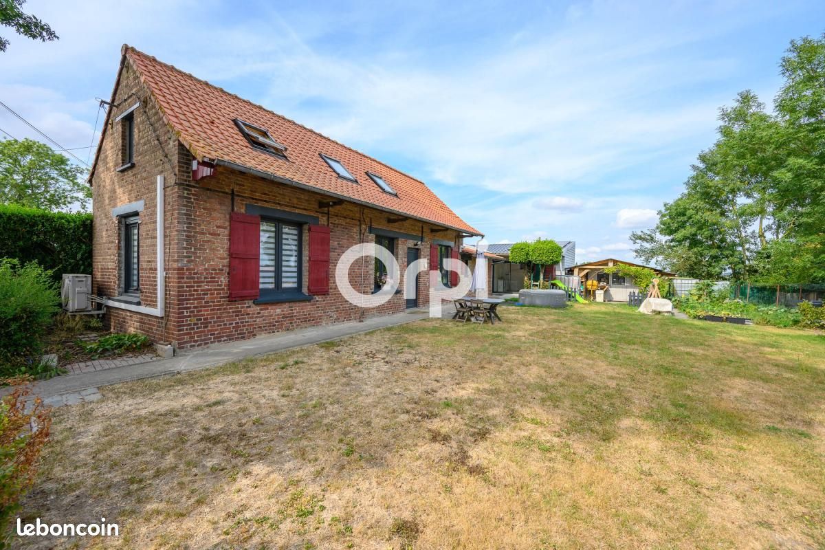 Maison 5 pièces 116 m² · à Morbecque · 116 m² · 241 800 €