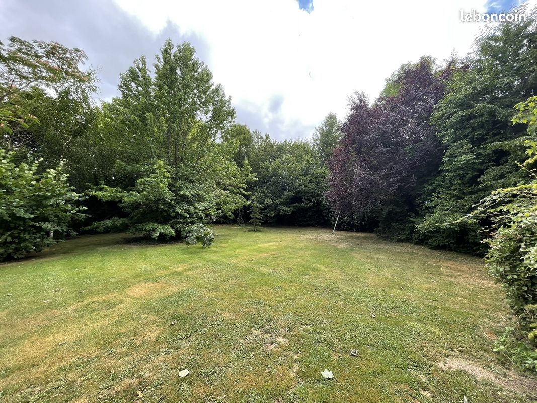 Propriété 10 pièces 271 m² (image 2)