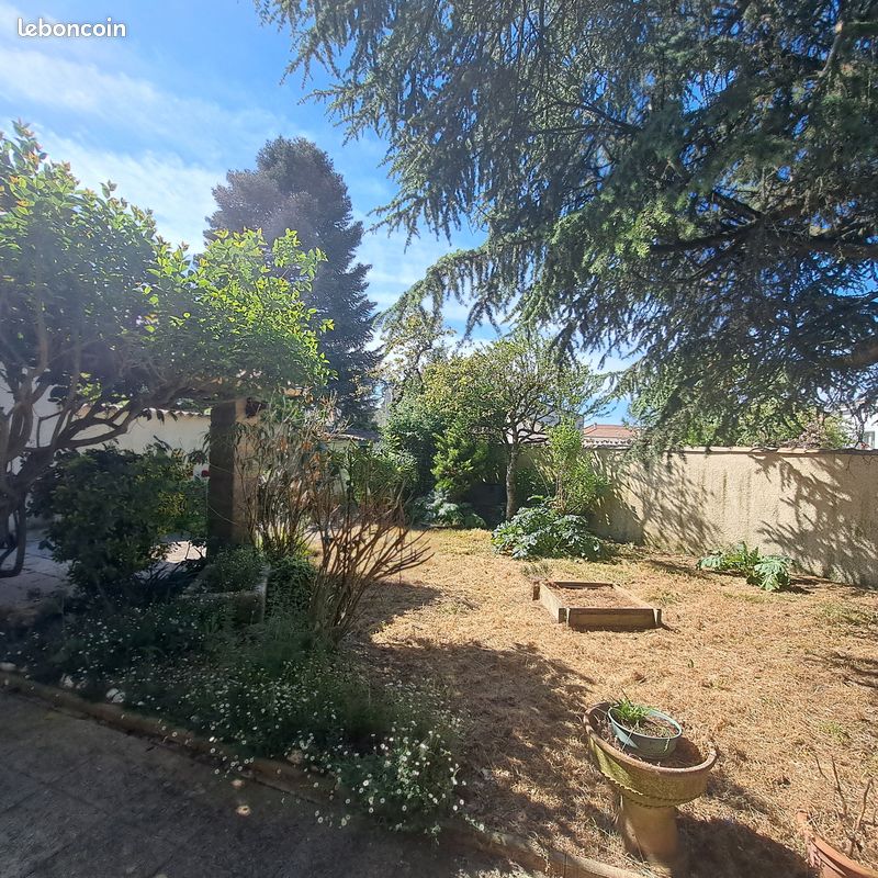 Maison 5 pièces 112 m² · à Saint-Georges-du-Bois · 112 m² · 180 000 €