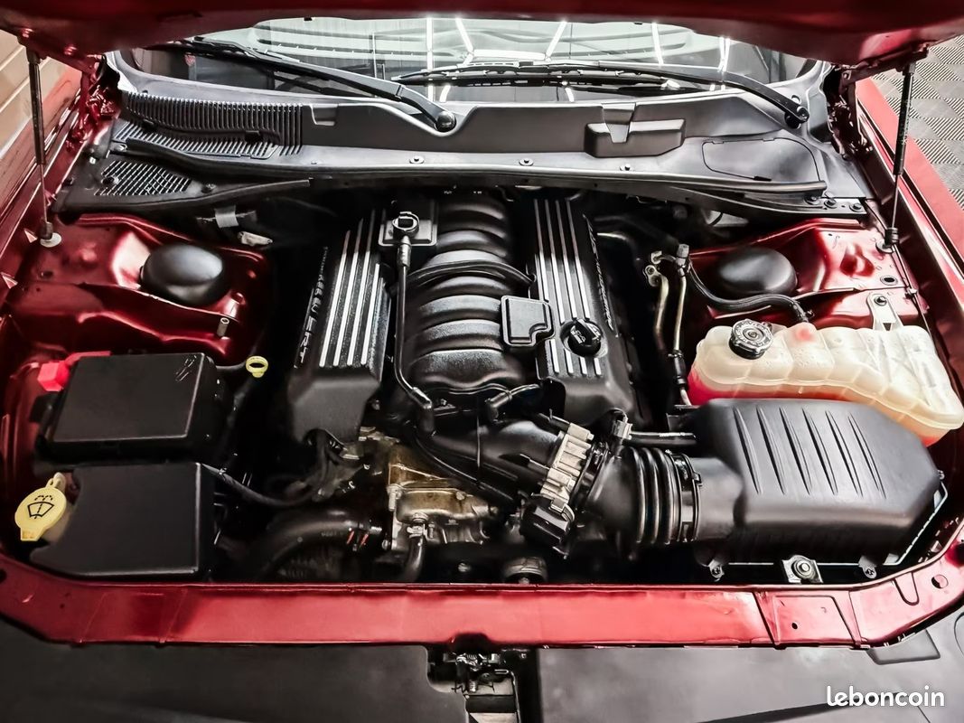Dodge CHALLENGER Scat Pack Widebody 6.4 V8 HEMI 492 ch BVM – Toit ouvrant – Widebody (image 16)