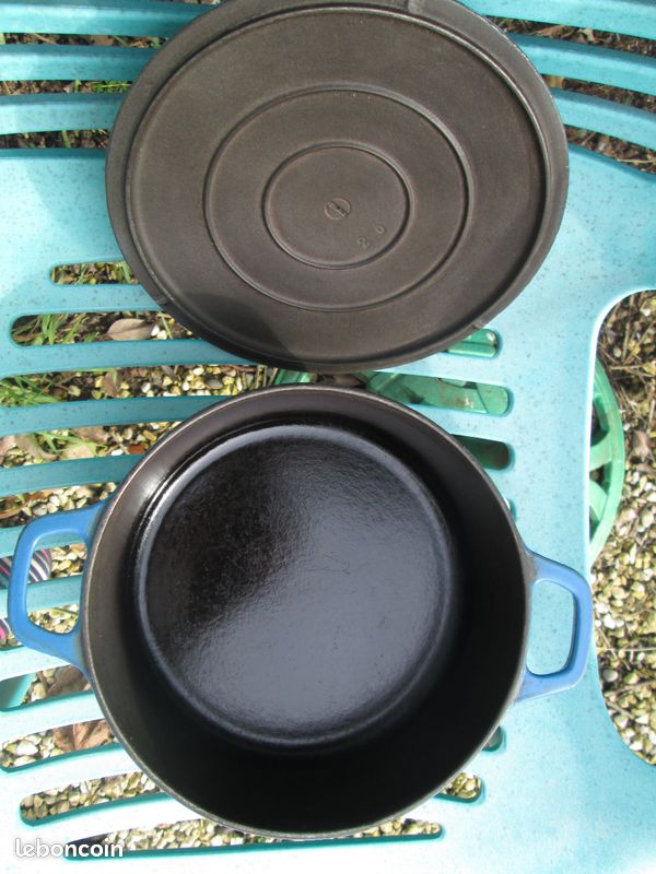 Cocotte en fonte Invicta Bleu TBétat ( 21 cm -4 a 6 pers) (image 2)