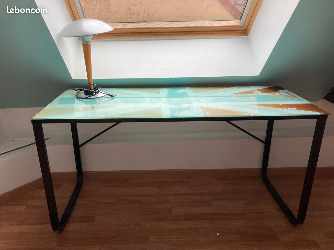 Bureau (image 2)