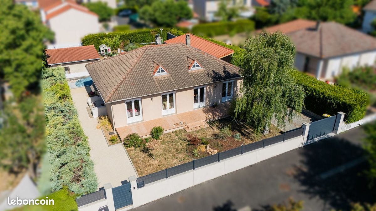 Maison 4 pièces 105 m² · à Cournon-d'Auvergne · 105 m² · 328 000 €