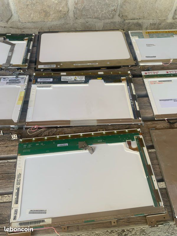 Lot de 11 Écrans Ordinateurs Portables (image 7)
