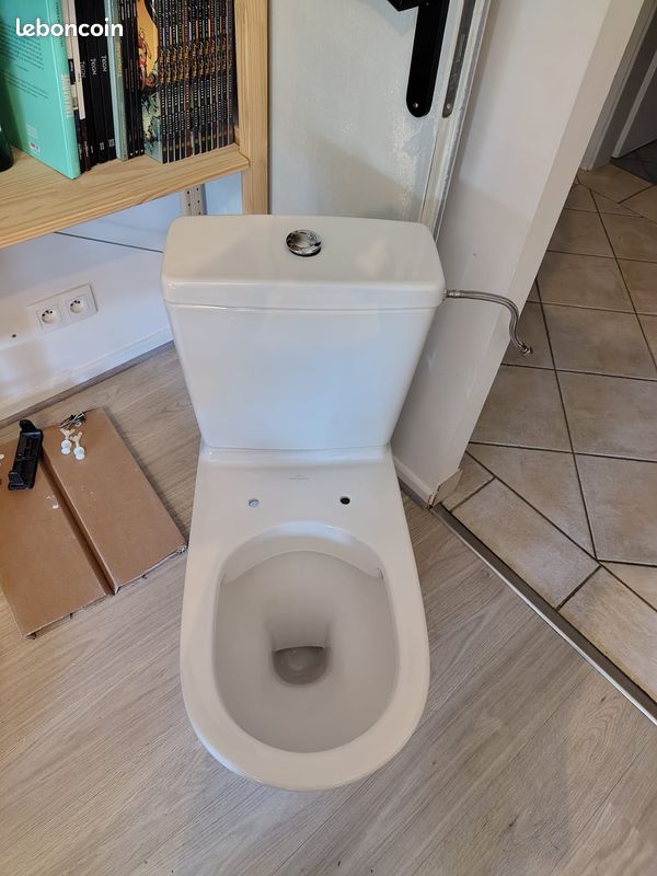 Vend un ensemble WC Blanc Villeroy & Boch, fonctionnel et en très bon état (image 1)