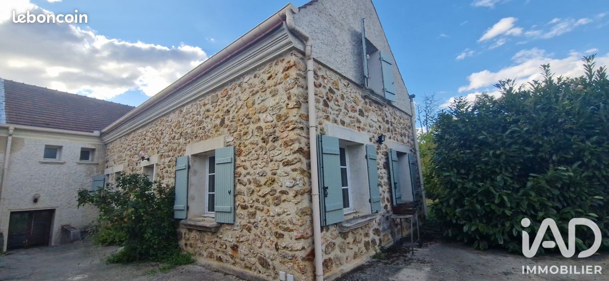 Maison 6 pièces 225 m² · à Armentières-en-Brie · 225 m² · 330 000 €