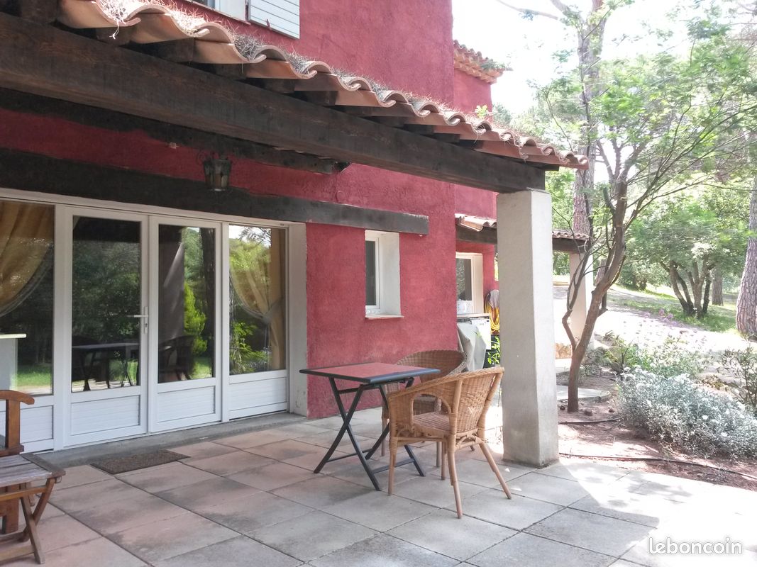 Appartement 1 pièce 30 m² · à Roquebrune-sur-Argens · 30 m² · 750 €/mois