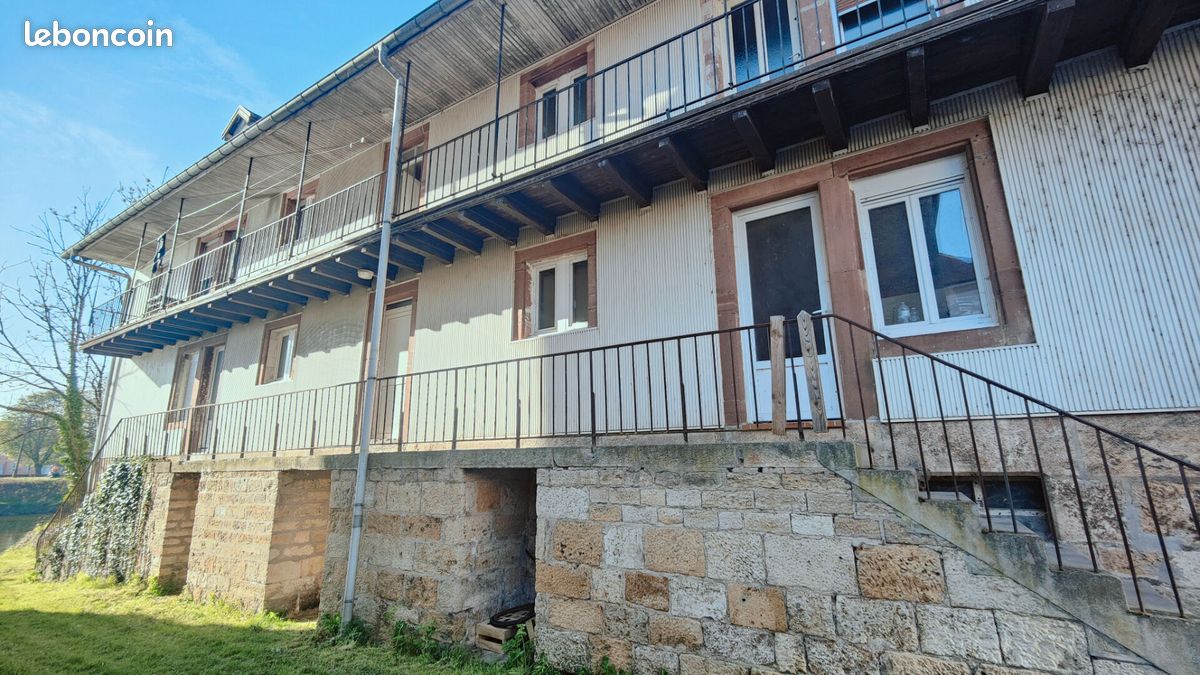 Immeuble 14 pièces 360 m² · à L'Isle-sur-le-Doubs · 360 m² · 199 000 €