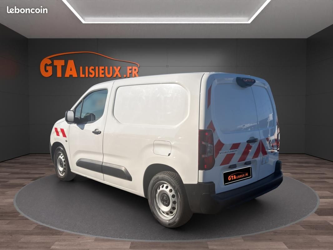 Peugeot Partner FOURGON STANDARD 650 KG BLUEHDI 130 S&S BVM6 ASPHALT (image 3)