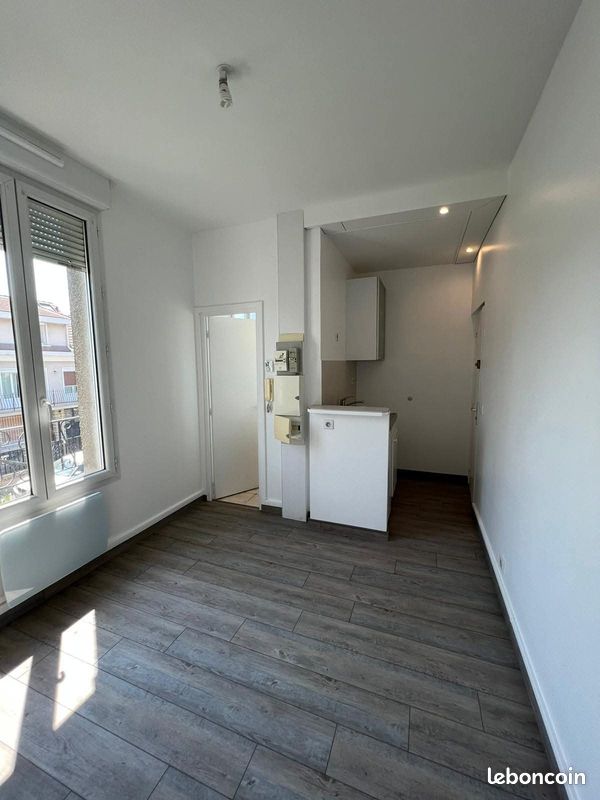 Appartement 2 pièces 25 m² · à L'Hay-les-Roses · 24,7 m² · 750 €/mois