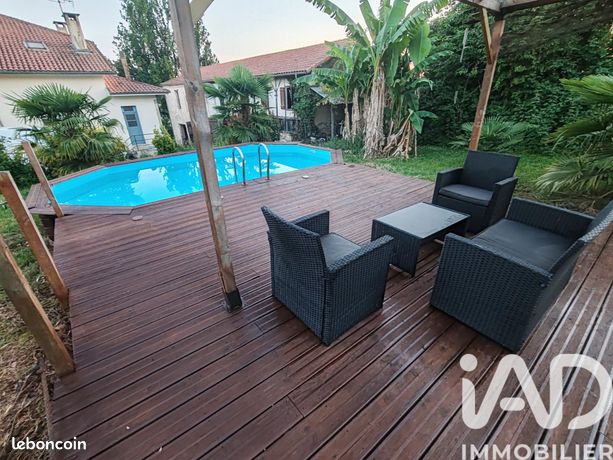 Maison 7 pièces 276 m²