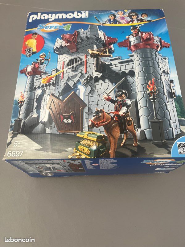 Playmobil 6697 : Citadelle transportable du Baron noir (image 3)