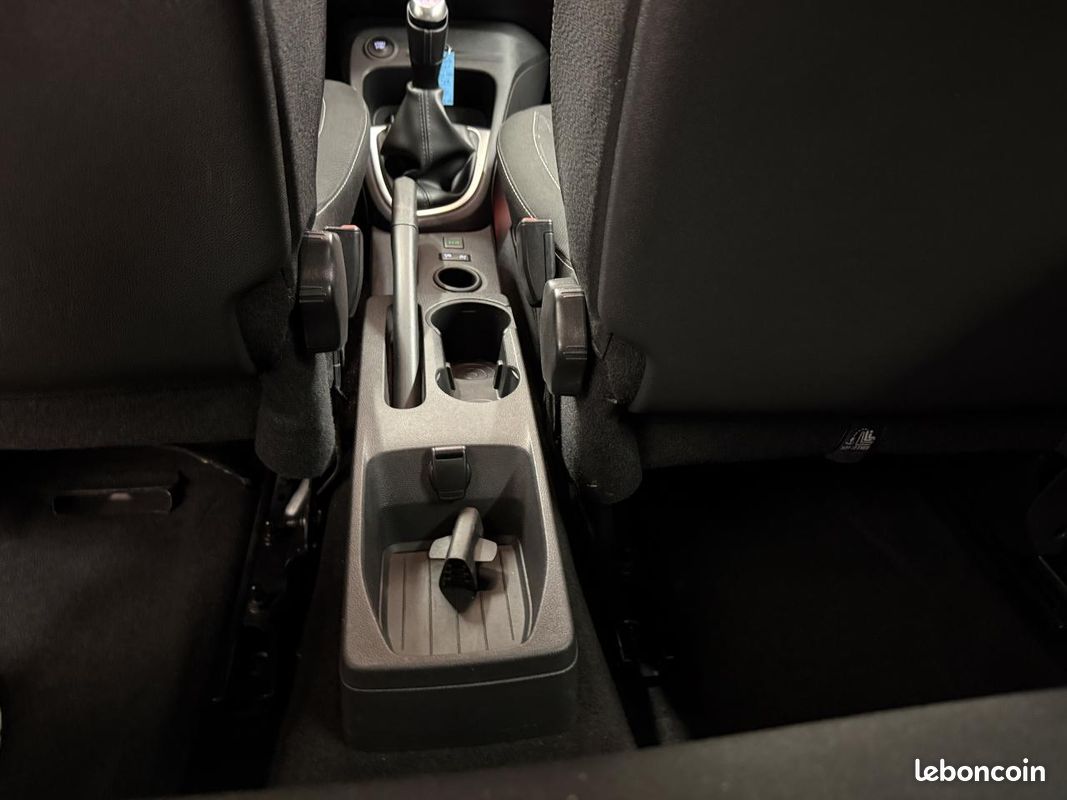 RENAULT CAPTUR 90ch Limited (image 25)