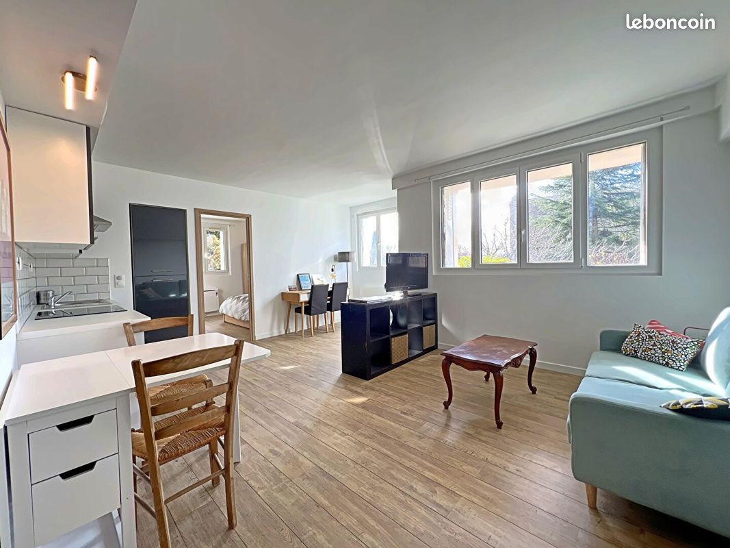 Appartement 2 pièces 43 m² · à Aix-en-Provence · 43 m² · 989 €