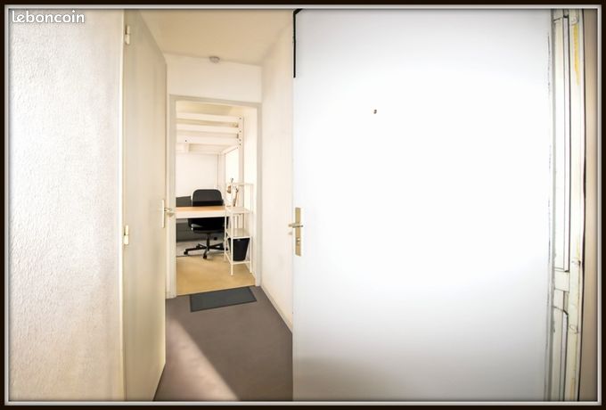 Studio 1 pièce 17 m² — 9
