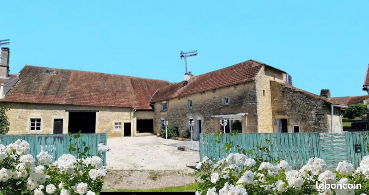 Maison 7 pièces 240 m² · à Mont-lès-Neufchâteau · 240 m² · 216 000 €